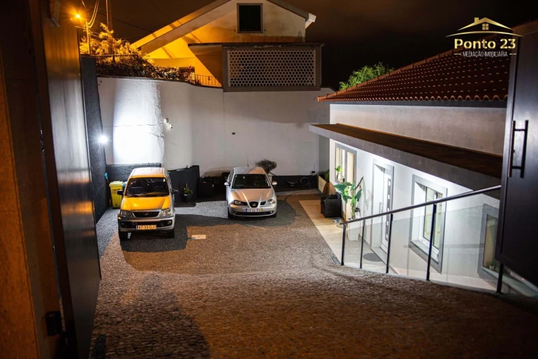 Moradia T4 para Venda em São Roque Foto 6