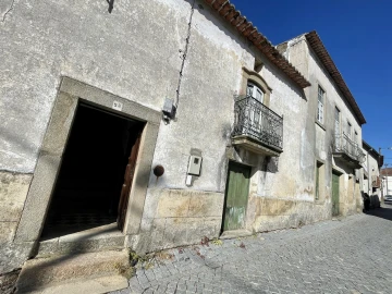 Moradia T8 para Venda em Póvoa de Rio de Moinhos e Cafede