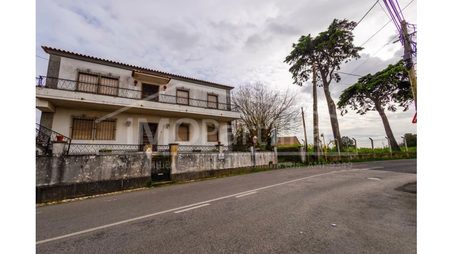 Quinta T8 para Venda em Rio de Mouro Foto 1