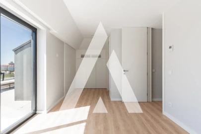 Apartamento T4 para Venda em Glória e Vera Cruz