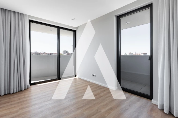 Apartamento T4 para Venda em Glória e Vera Cruz Foto 11