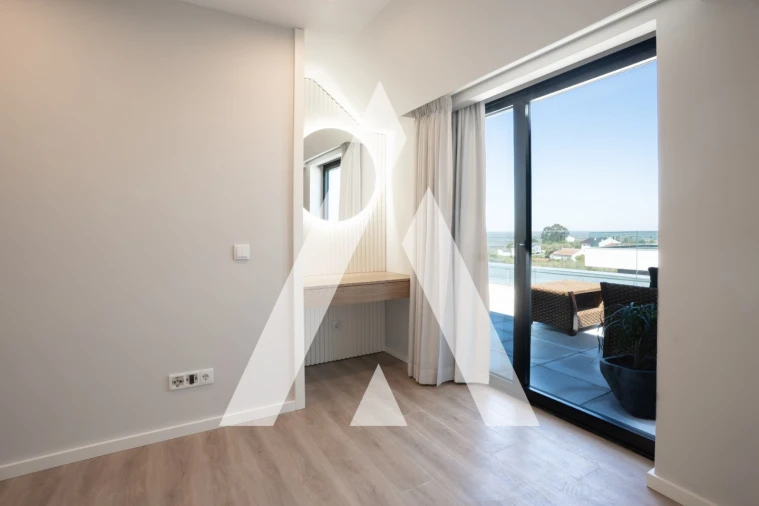 Apartamento T4 para Venda em Glória e Vera Cruz Foto 23