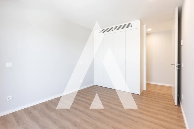 Apartamento T4 para Venda em Glória e Vera Cruz Foto 26
