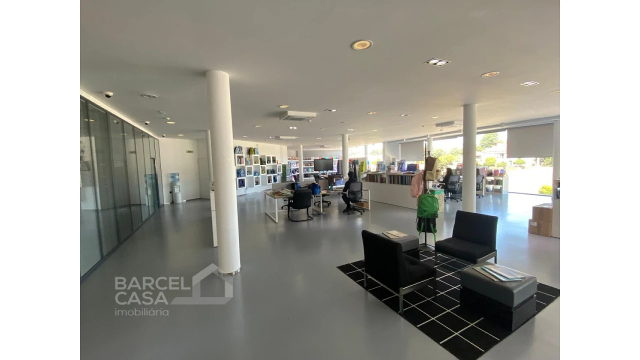 Armazém para Venda em Perelhal Foto 6