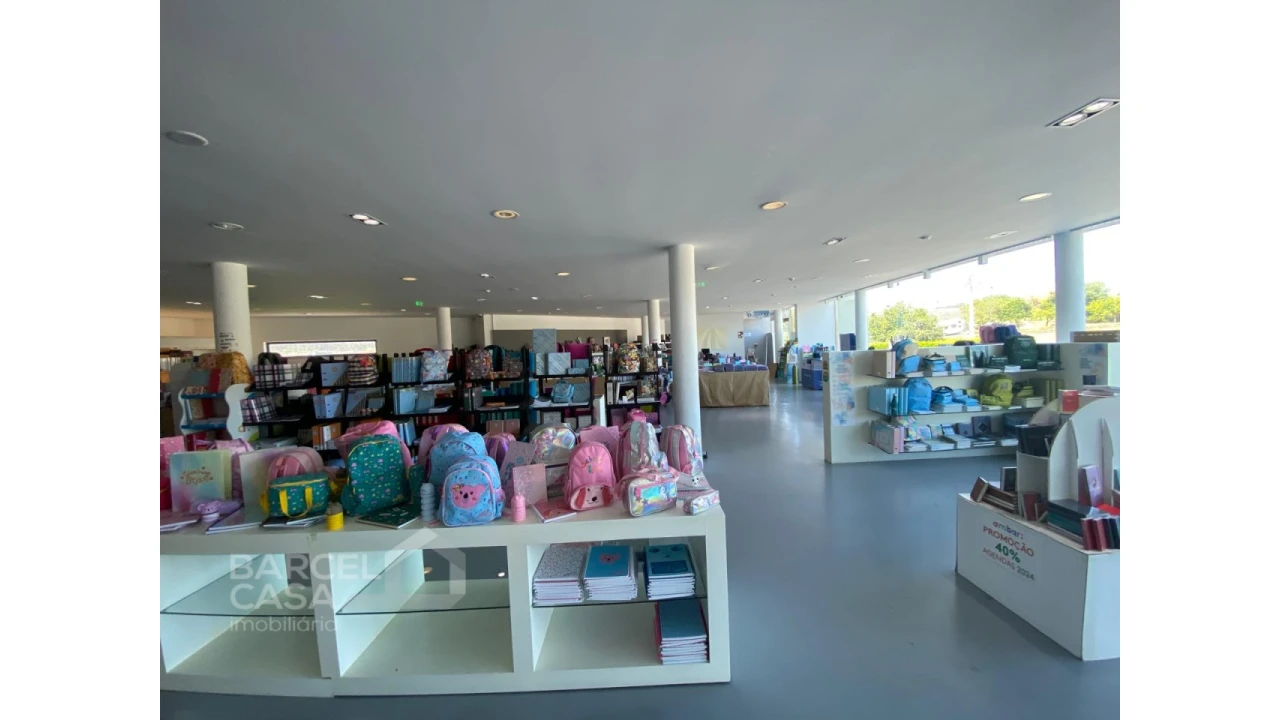 Armazém para Venda em Perelhal Foto 9