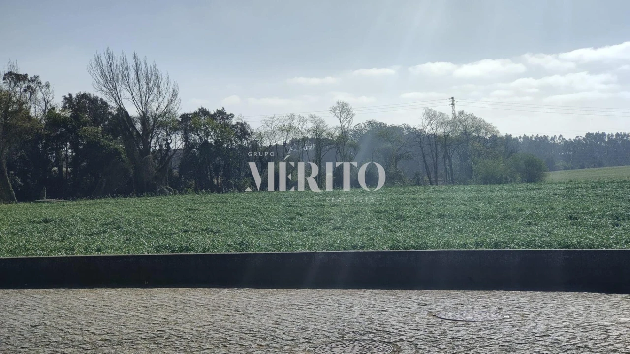 Terreno para Venda em Retorta e Tougues Foto 4