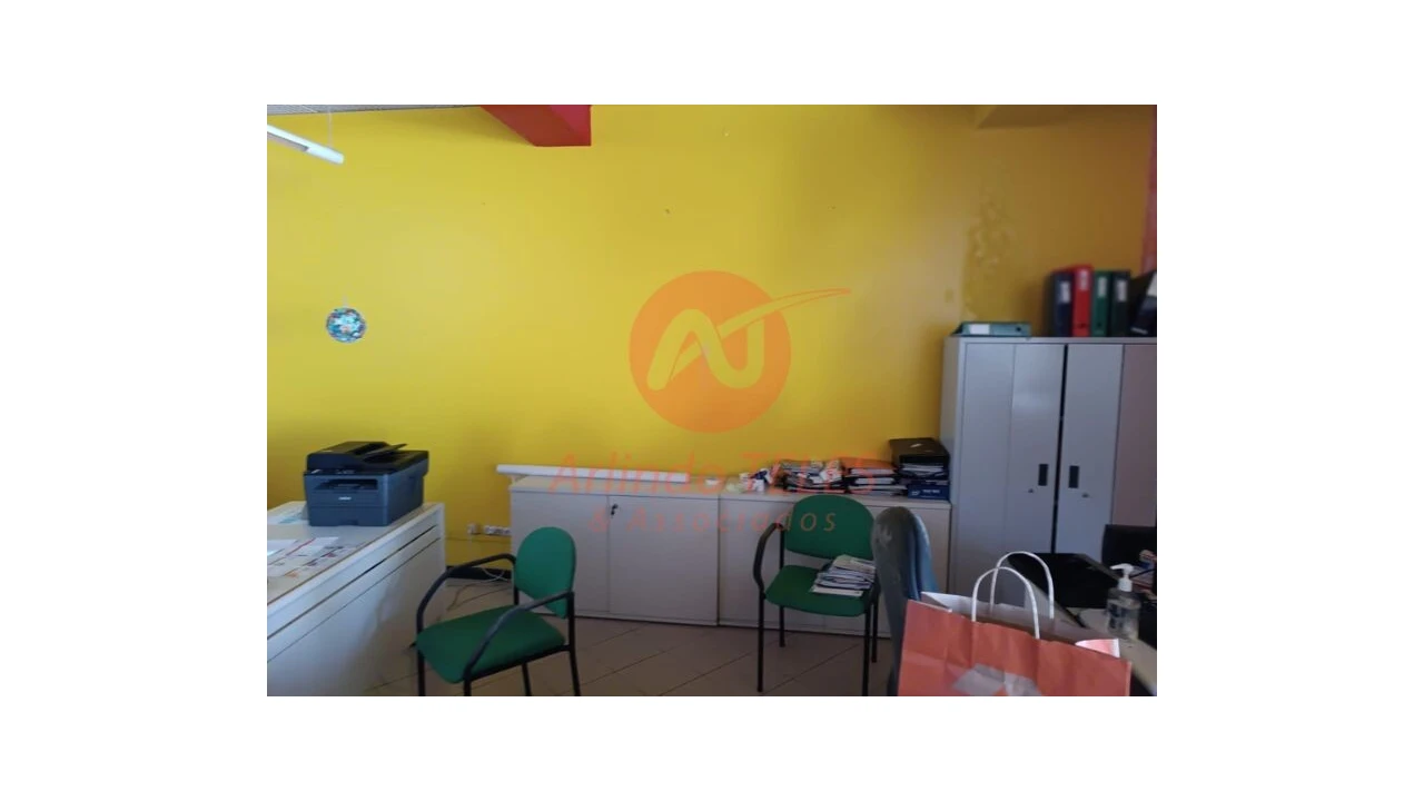 Loja para Venda em Praia da Vitoria (Santa Cruz) Foto 3