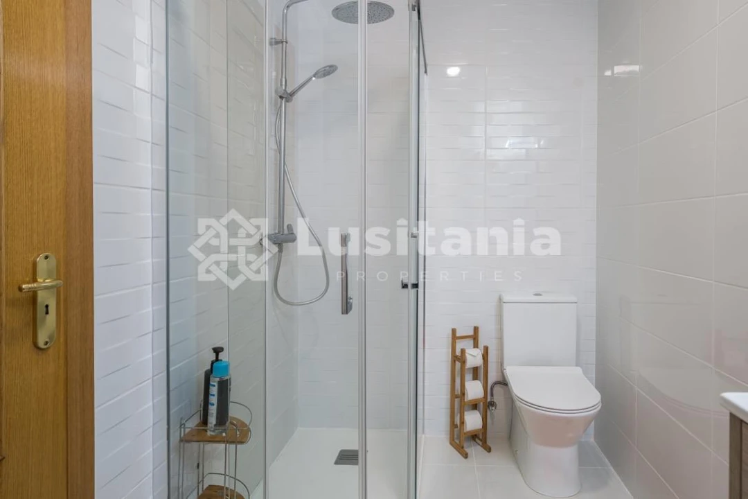 Apartamento T3 para Venda em Quarteira Foto 23