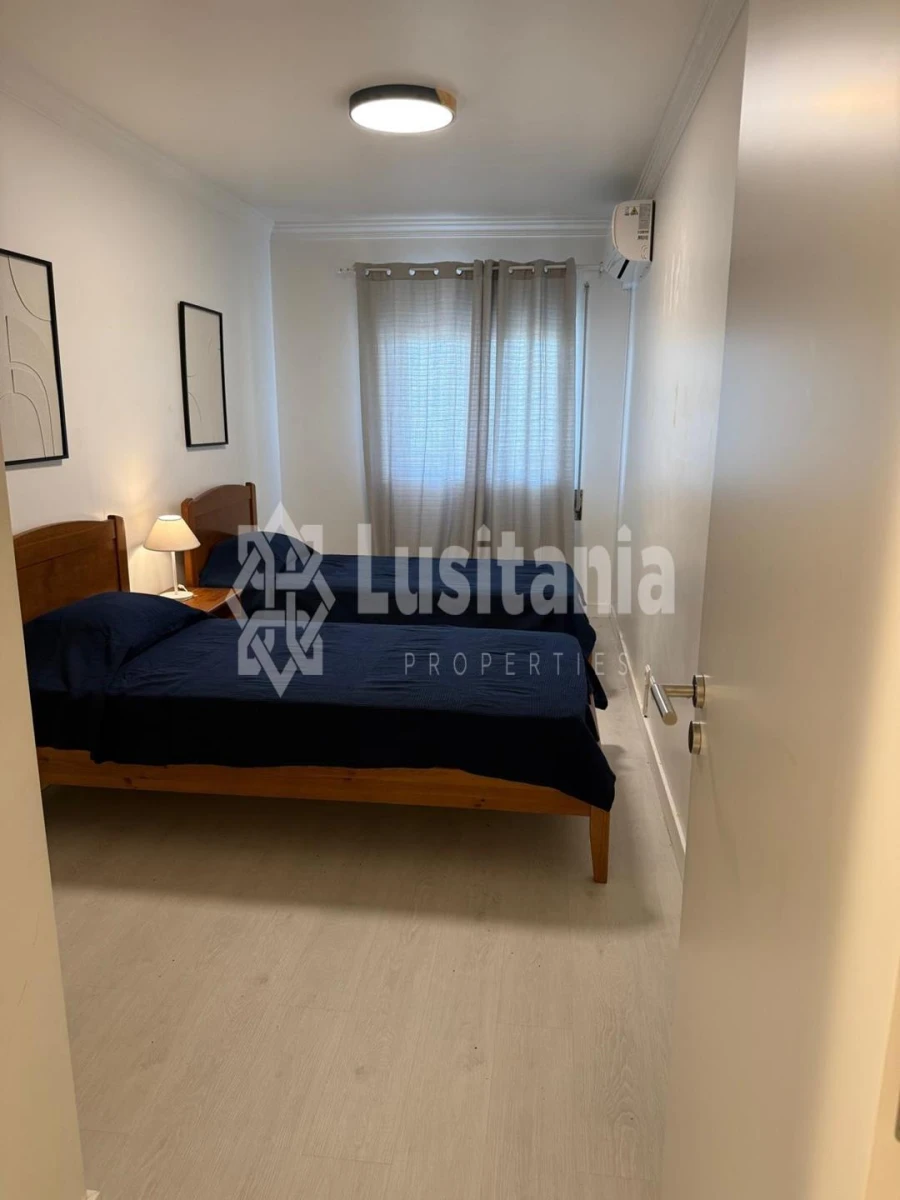 Apartamento T3 para Venda em Quarteira Foto 16