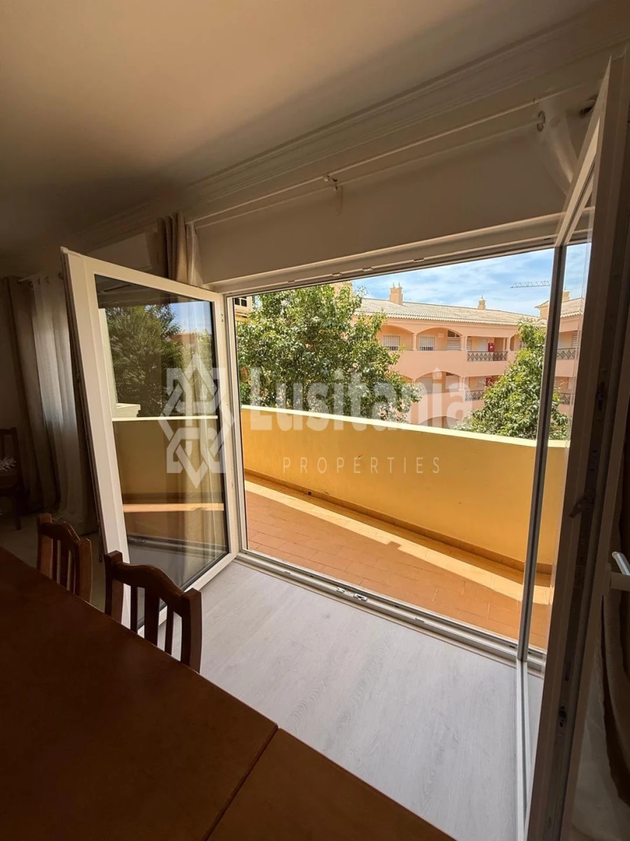 Apartamento T3 para Venda em Quarteira Foto 7