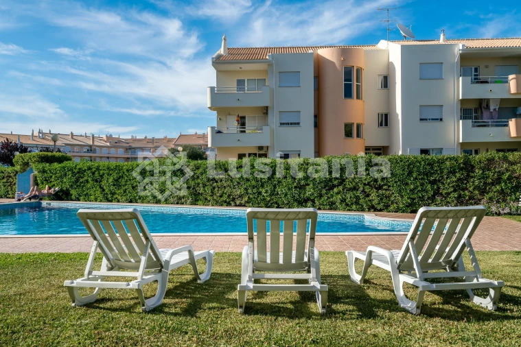 Apartamento T3 para Venda em Quarteira Foto 2
