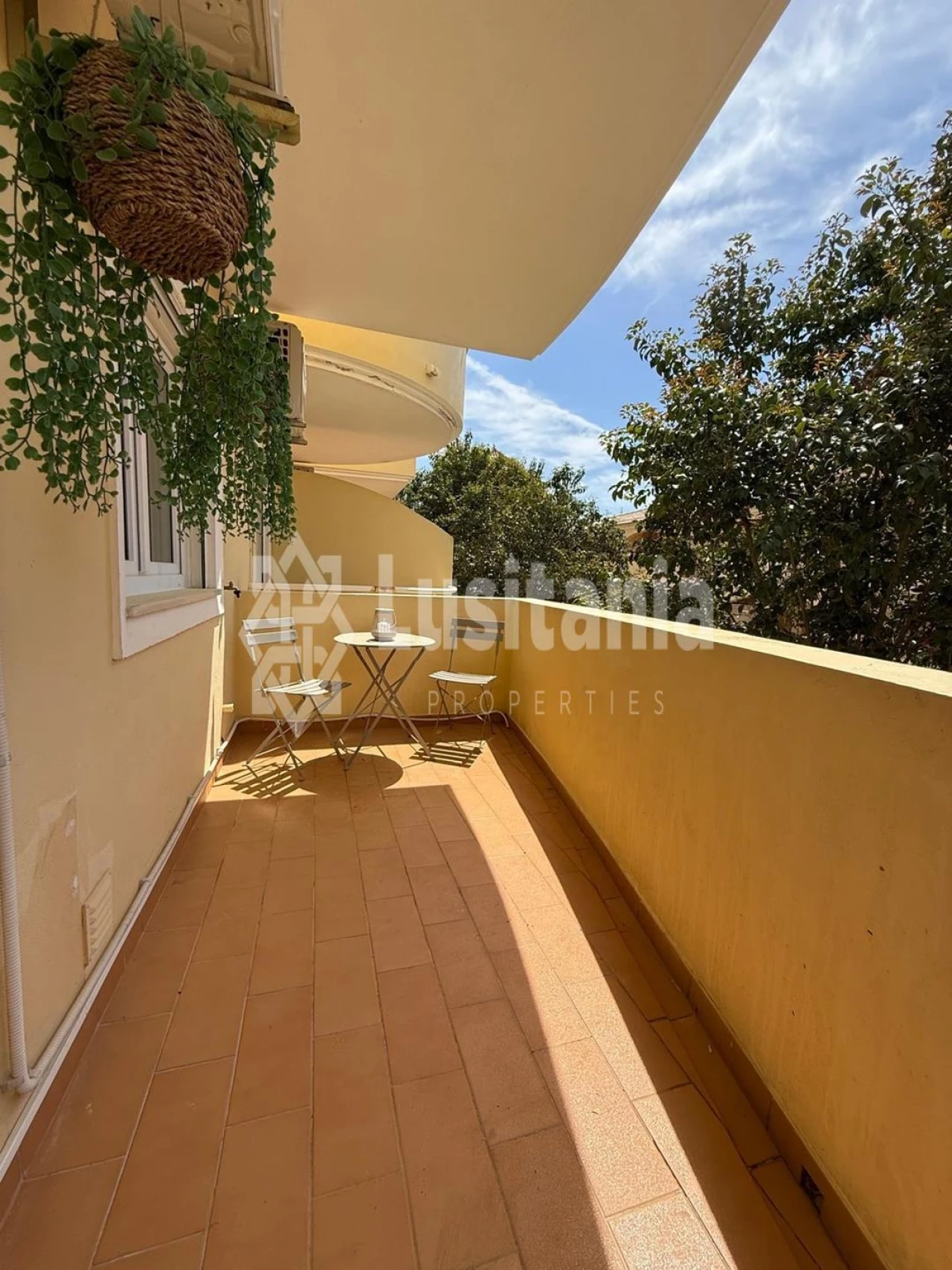 Apartamento T3 para Venda em Quarteira Foto 3