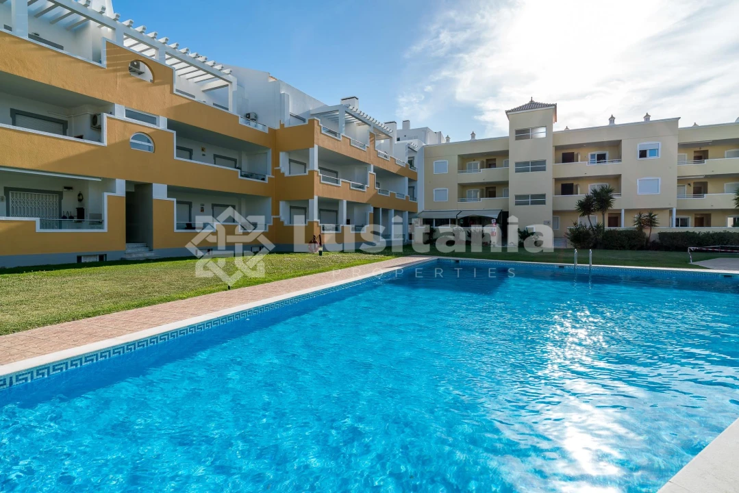 Apartamento T3 para Venda em Quarteira Foto 1
