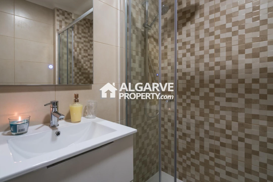 Apartamento T3 para Venda em Quarteira Foto 29