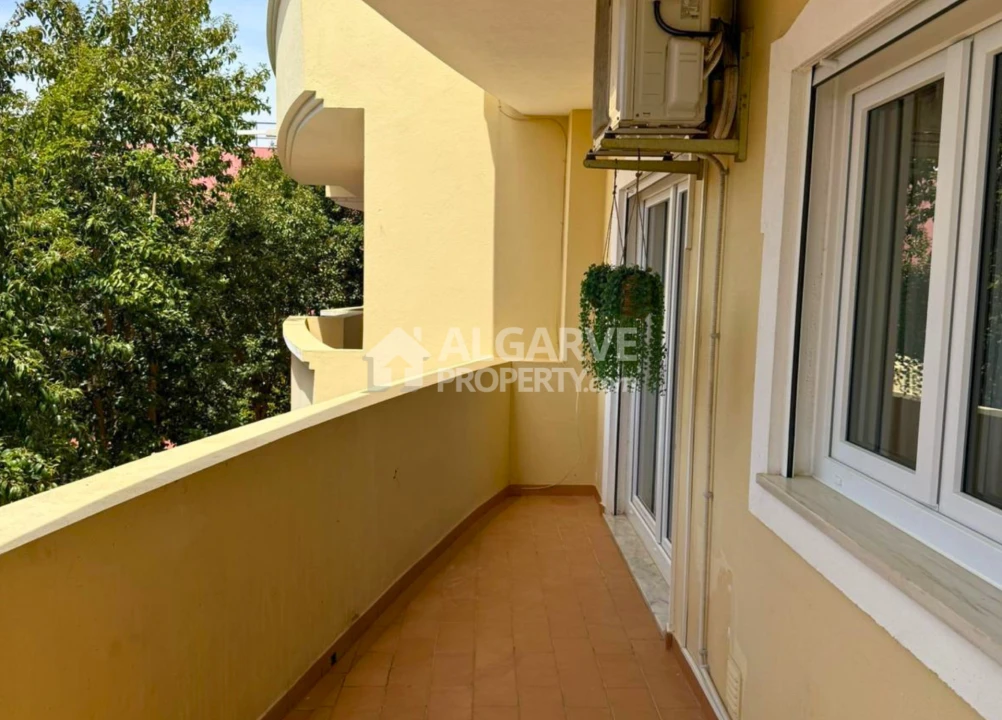 Apartamento T3 para Venda em Quarteira Foto 11