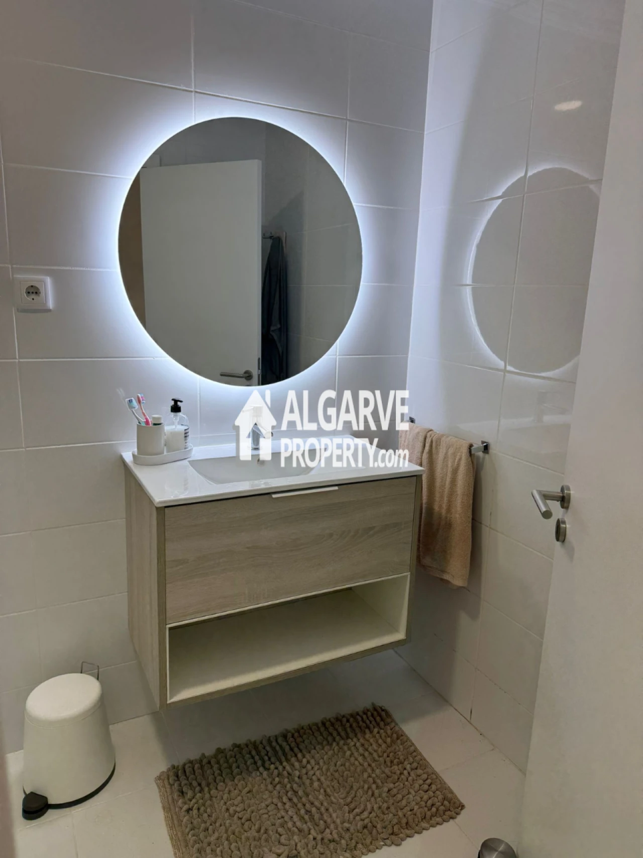 Apartamento T3 para Venda em Quarteira Foto 35
