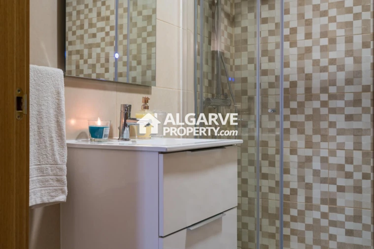 Apartamento T3 para Venda em Quarteira Foto 25