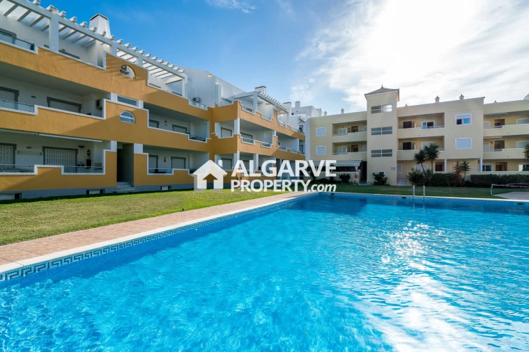 Apartamento T3 para Venda em Quarteira Foto 45