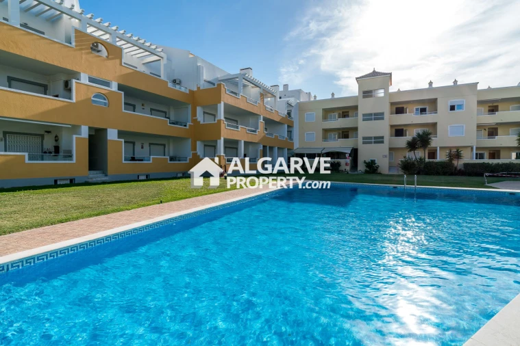 Apartamento T3 para Venda em Quarteira Foto 46