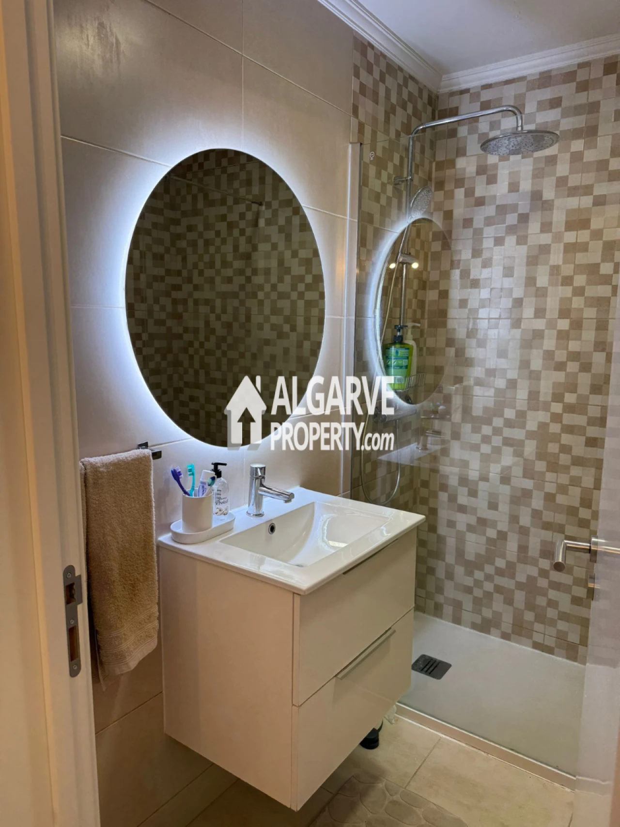 Apartamento T3 para Venda em Quarteira Foto 36