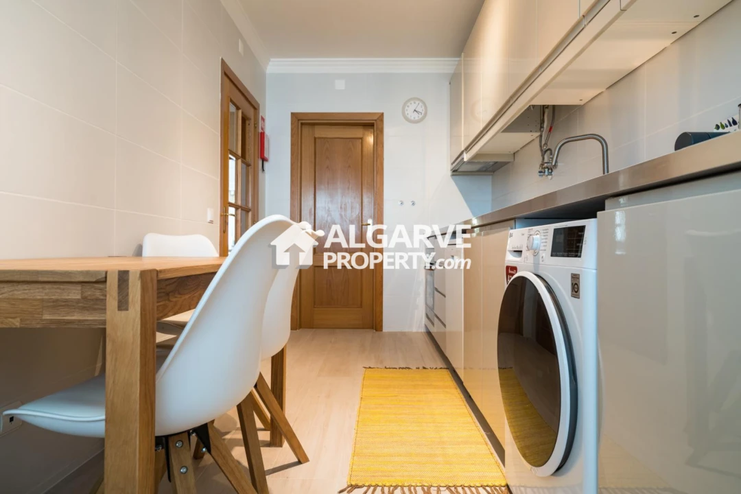 Apartamento T3 para Venda em Quarteira Foto 13