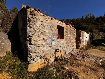 Quinta T2 para Venda em Monchique