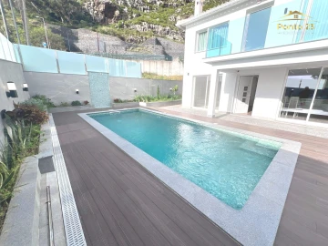 Moradia T4 para Venda em Machico