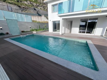 Moradia T4 para Venda em Machico