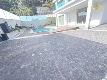 Moradia T4 para Venda em Machico