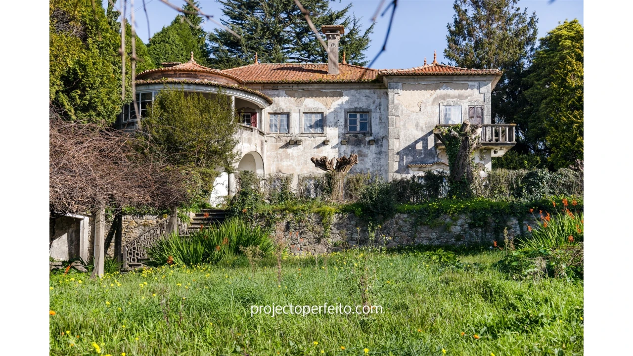 Quinta T6 para Venda em Mafamude e Vilar do Paraíso Foto 1