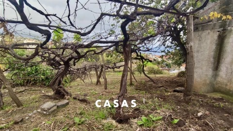 Terreno para Venda em Canhas