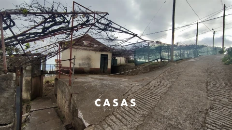 Terreno para Venda em Canhas