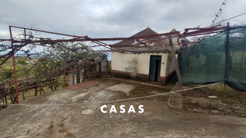 Terreno para Venda em Canhas