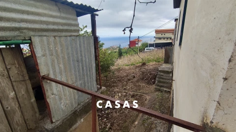 Terreno para Venda em Canhas