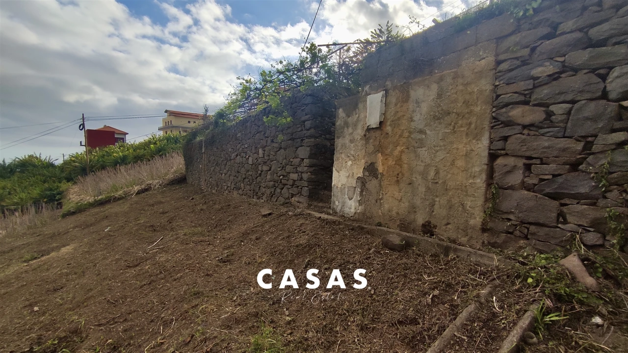 Terreno para Venda em Canhas Foto 32