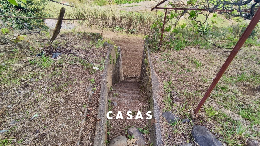 Terreno para Venda em Canhas Foto 10