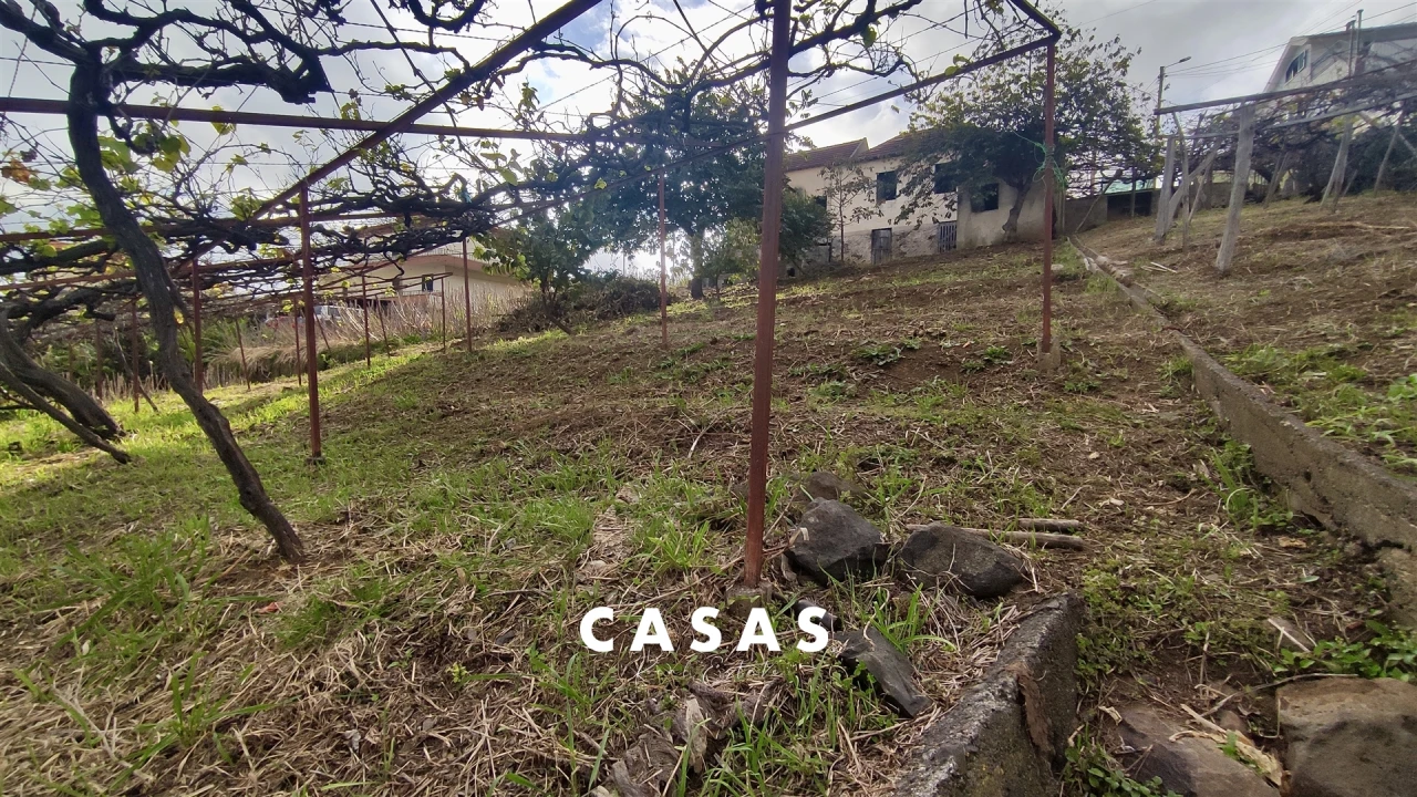 Terreno para Venda em Canhas Foto 16