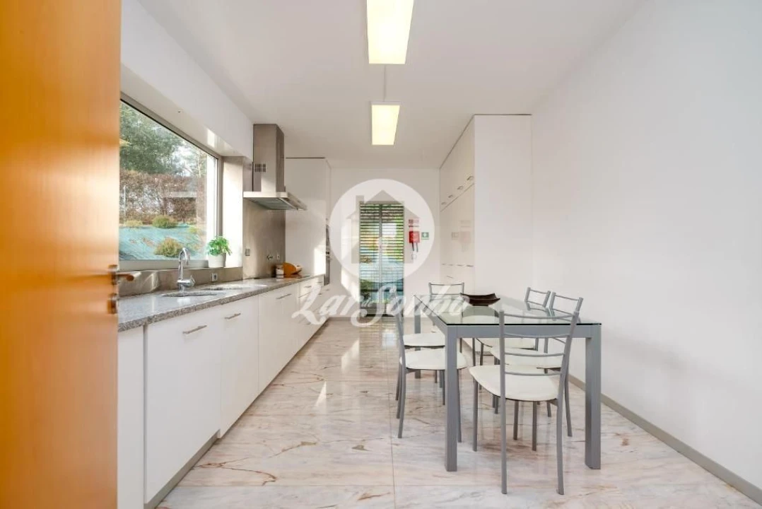 Moradia T3 para Venda em Fornelos e Queijada Foto 6