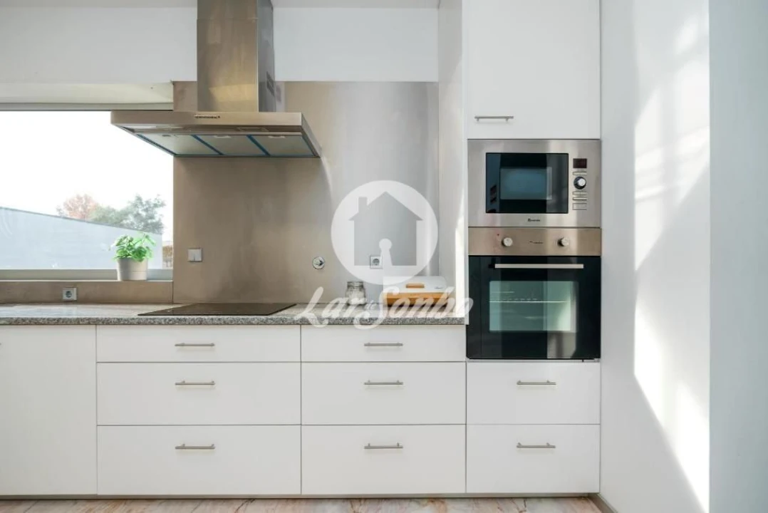 Moradia T3 para Venda em Fornelos e Queijada Foto 28