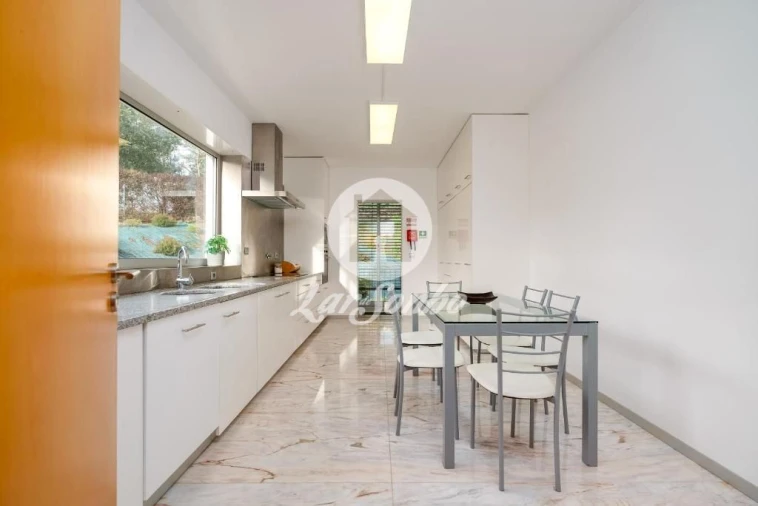 Moradia T3 para Venda em Fornelos e Queijada Foto 6