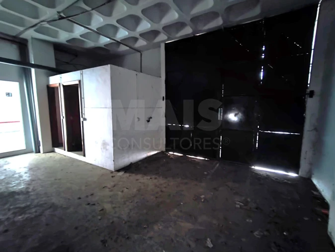 Loja para Venda em Sacavém e Prior Velho Foto 6