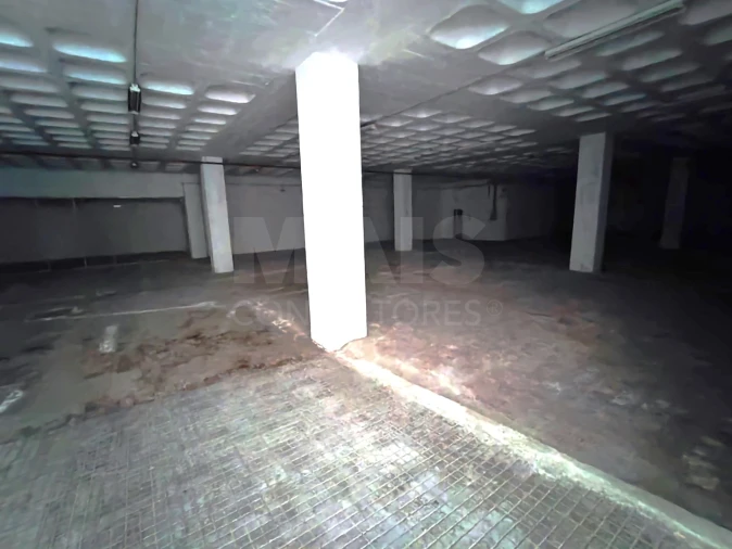 Loja para Venda em Sacavém e Prior Velho Foto 5