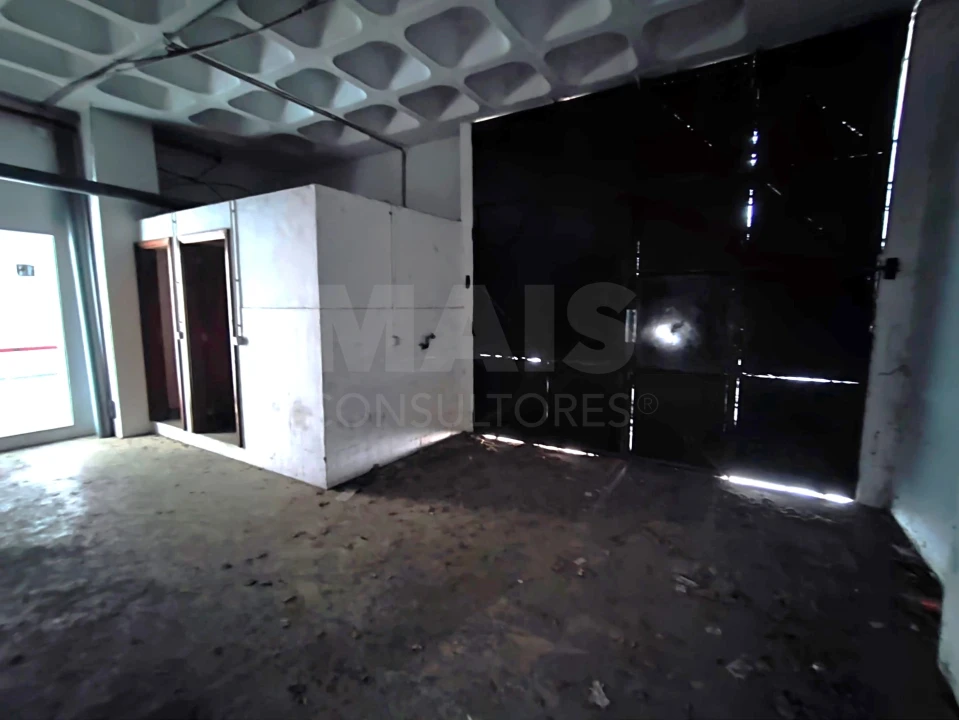 Loja para Venda em Sacavém e Prior Velho Foto 6