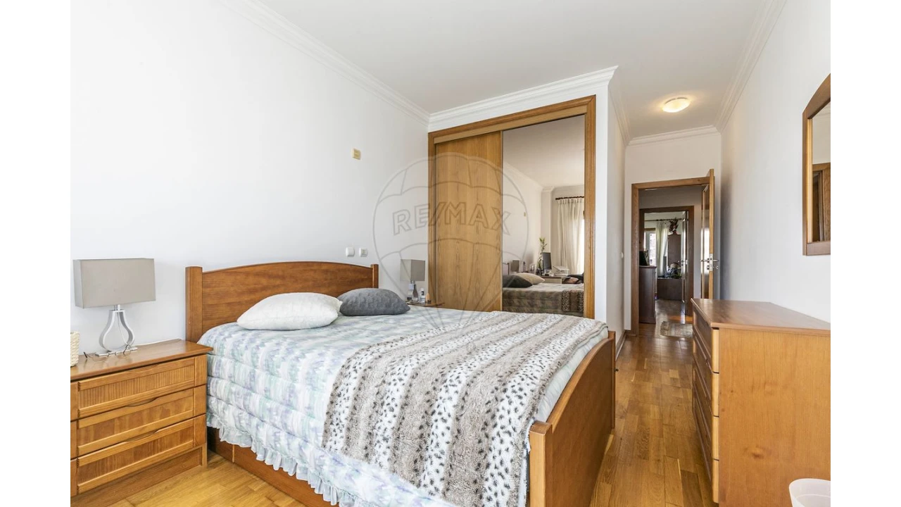 Apartamento T4 para Venda em Parque das Nações Foto 23