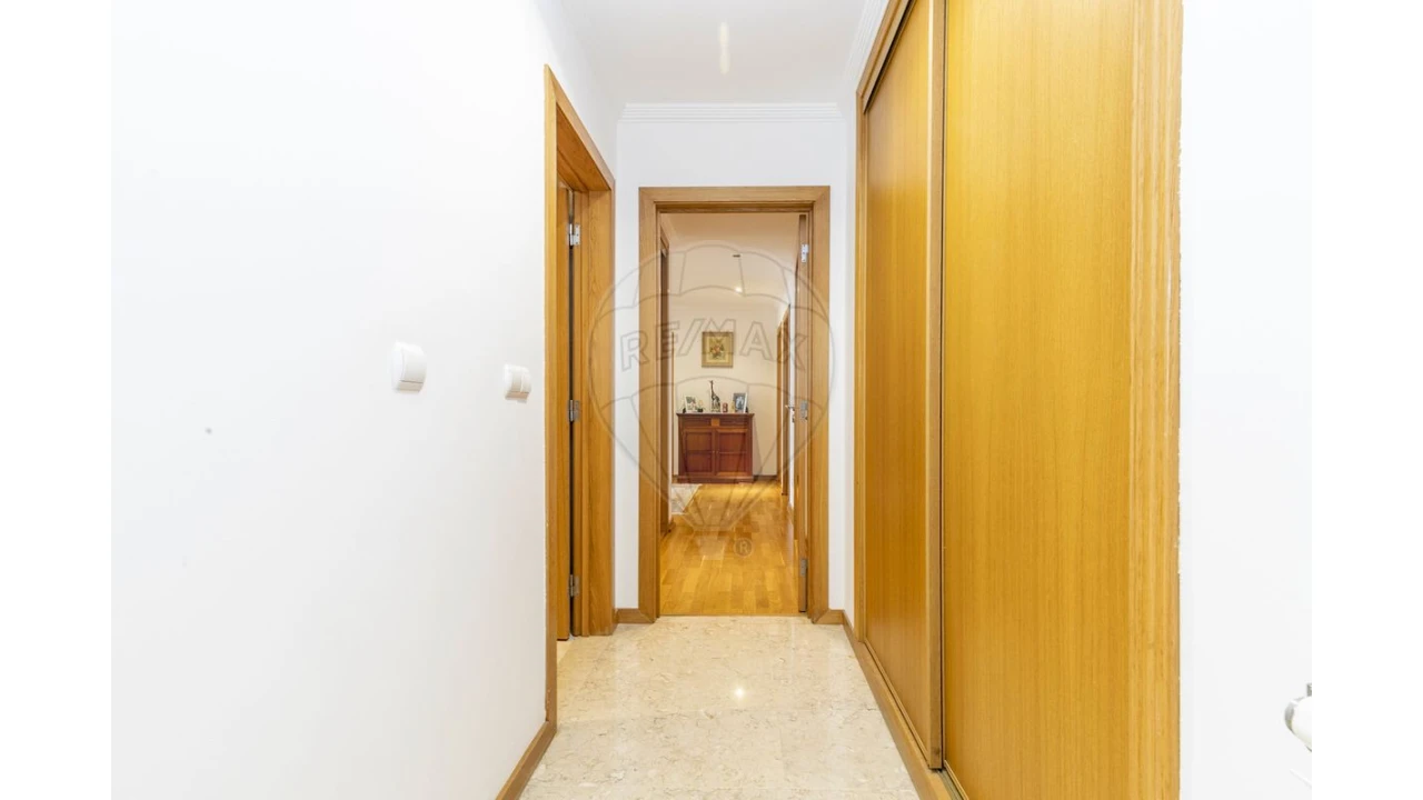 Apartamento T4 para Venda em Parque das Nações Foto 12