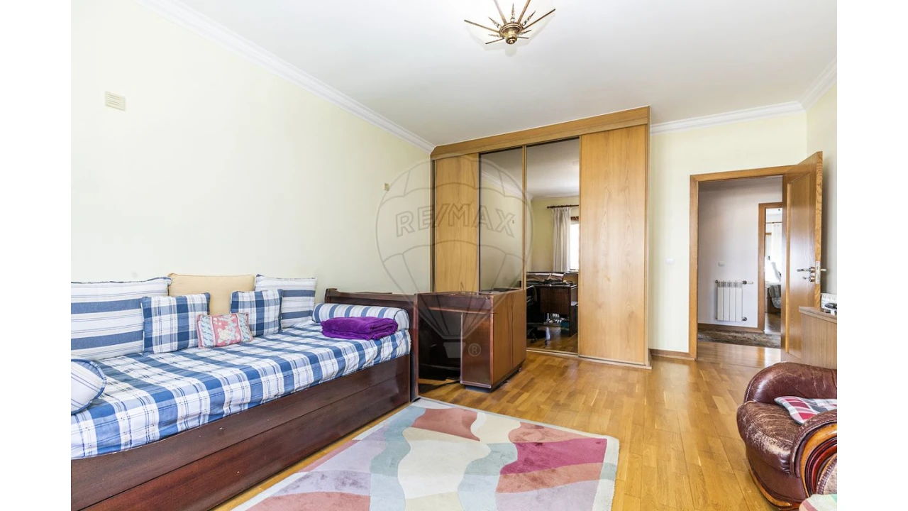 Apartamento T4 para Venda em Parque das Nações Foto 28