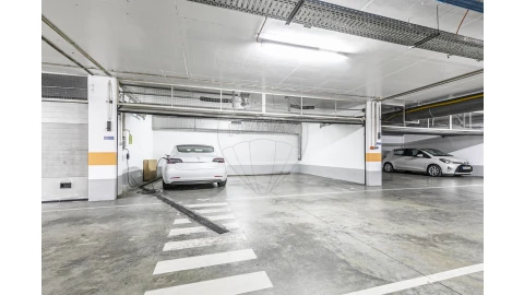 Apartamento T4 para Venda em Parque das Nações