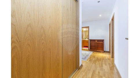 Apartamento T4 para Venda em Parque das Nações