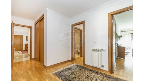 Apartamento T4 para Venda em Parque das Nações