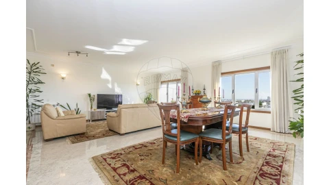 Apartamento T4 para Venda em Parque das Nações